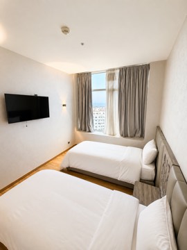 Chambre 2 de l'appartement Hilton N°05
